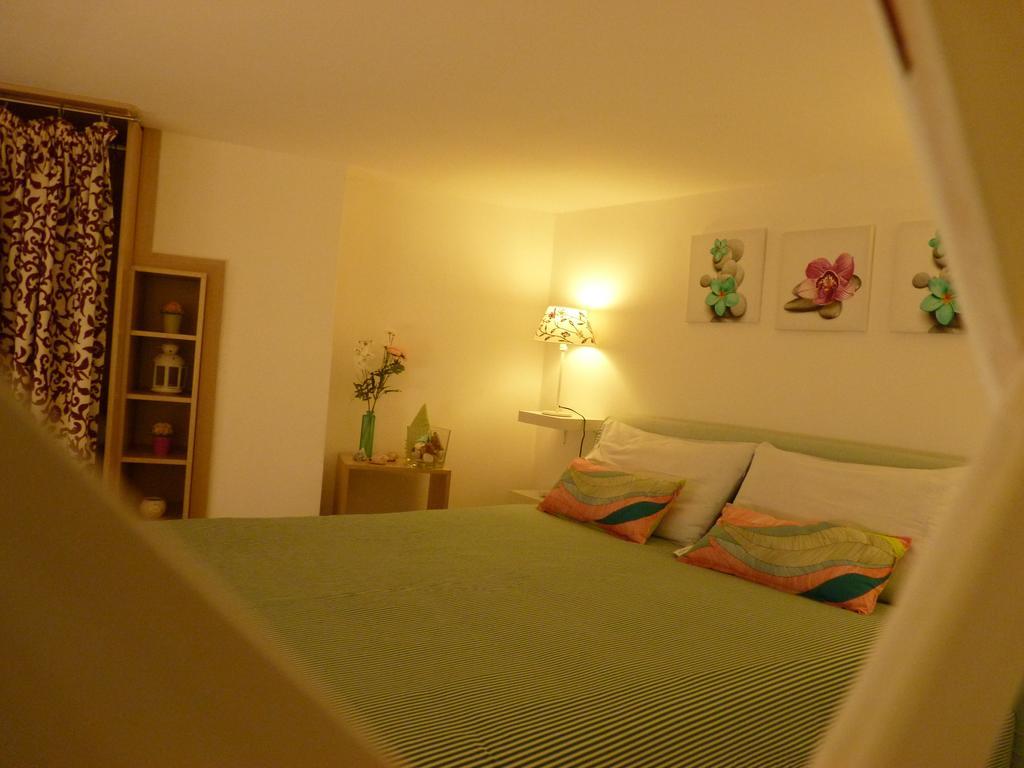 Bed and Breakfast Casa Di Erminia à Naples Extérieur photo